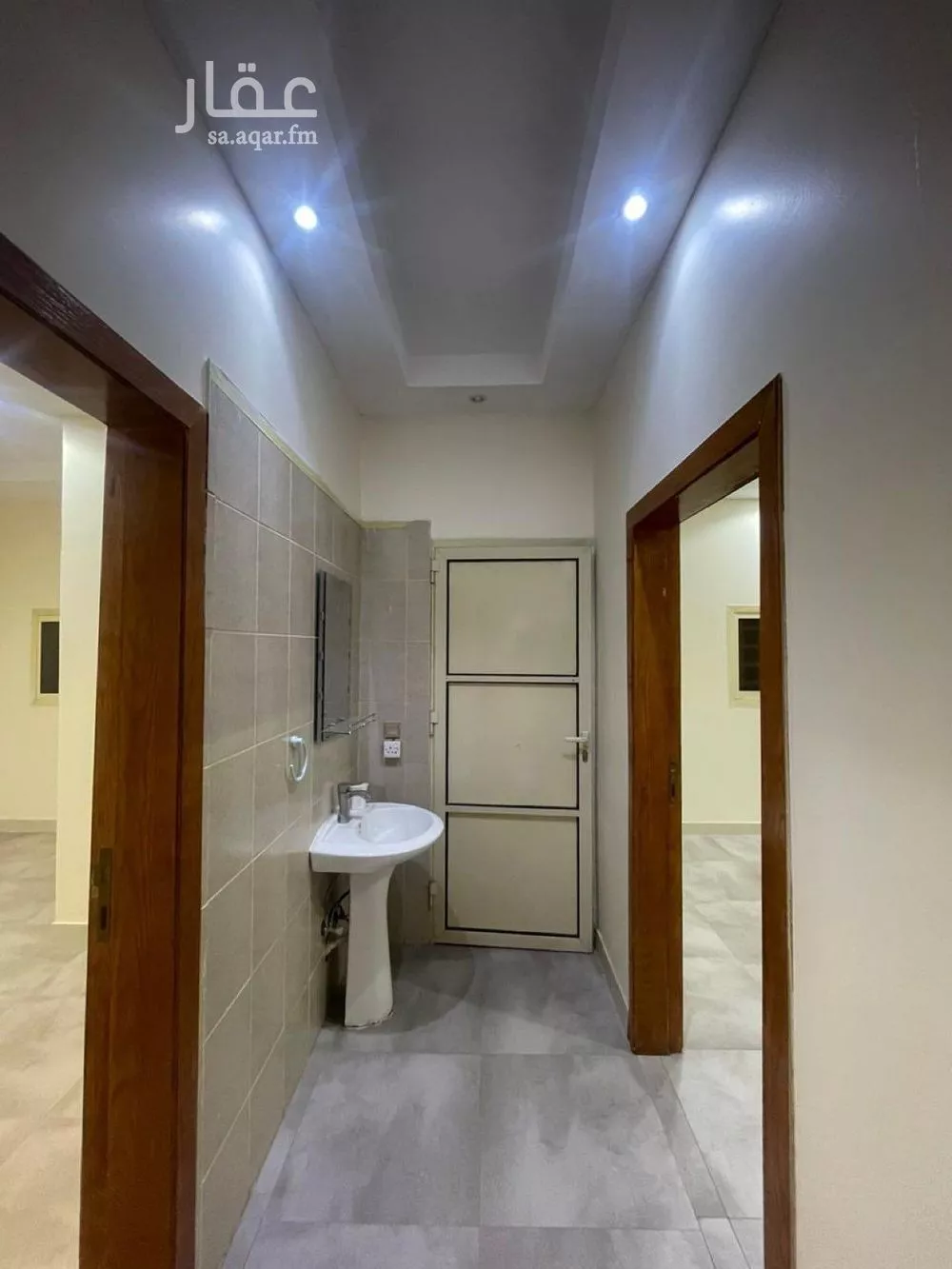 6 bedroom floor in Al Yasmin 10