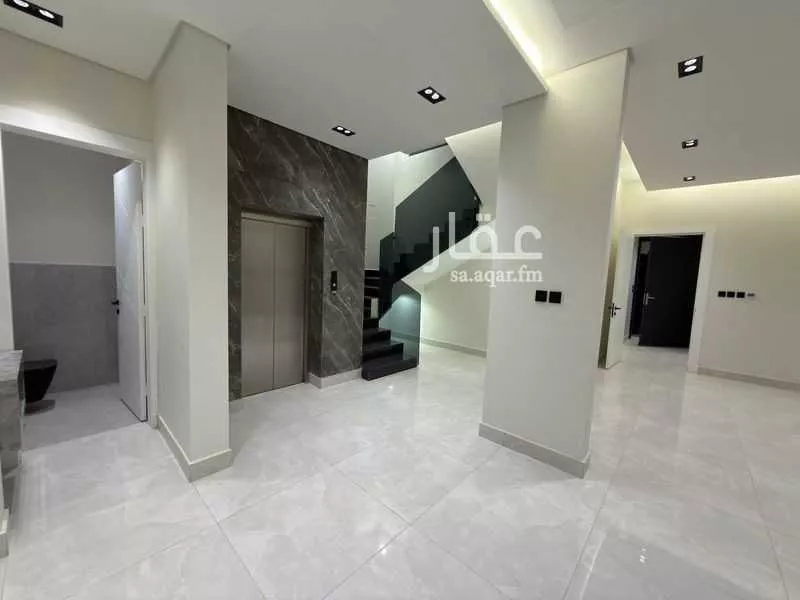 4 bedroom villa in Al Narjis 9