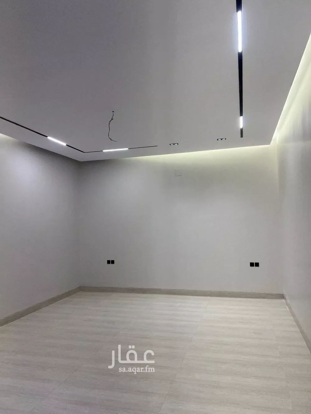5 bedroom villa in Al Janadriyah 4