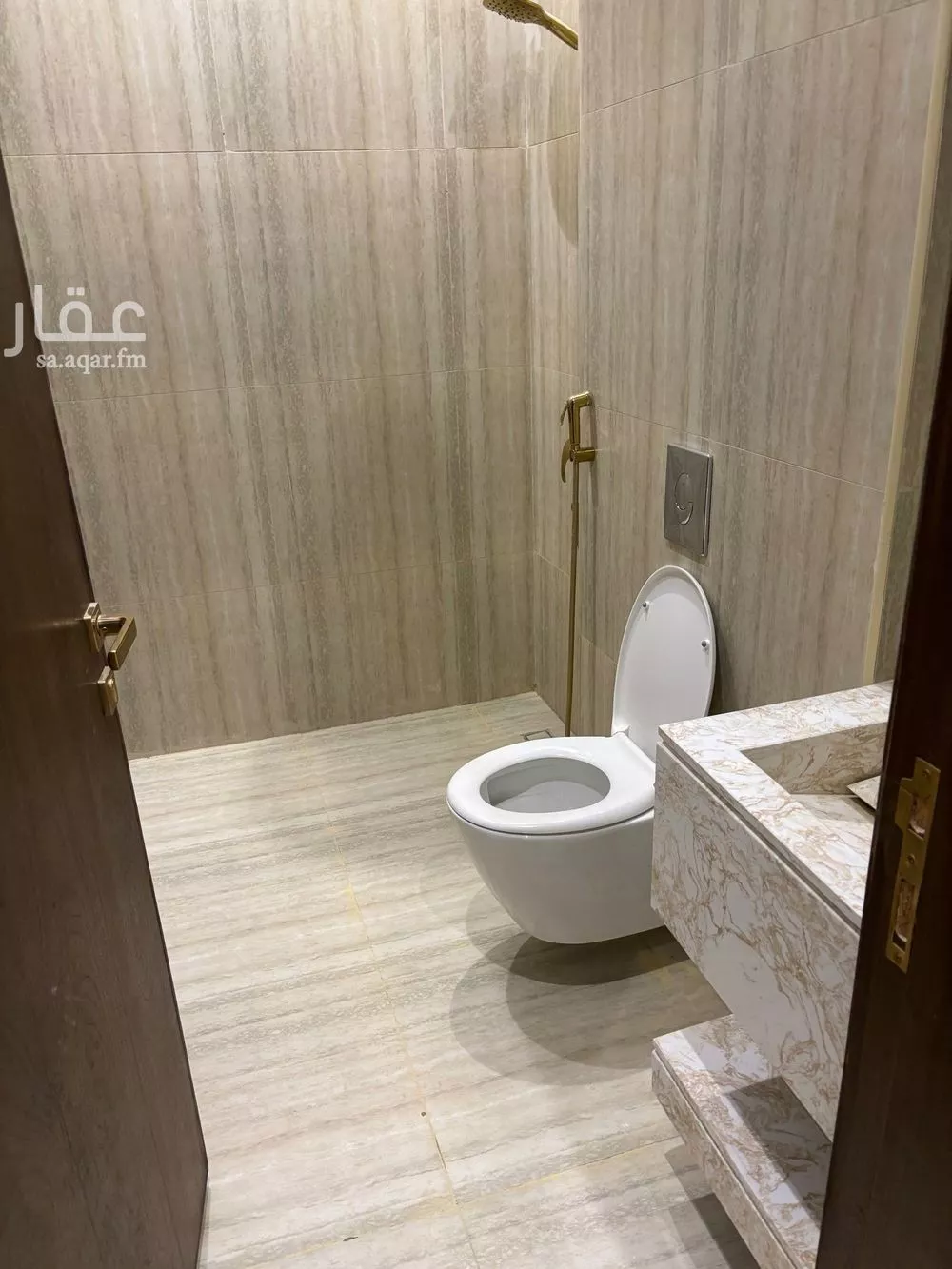 4 bedroom floor in Al Rimal 6