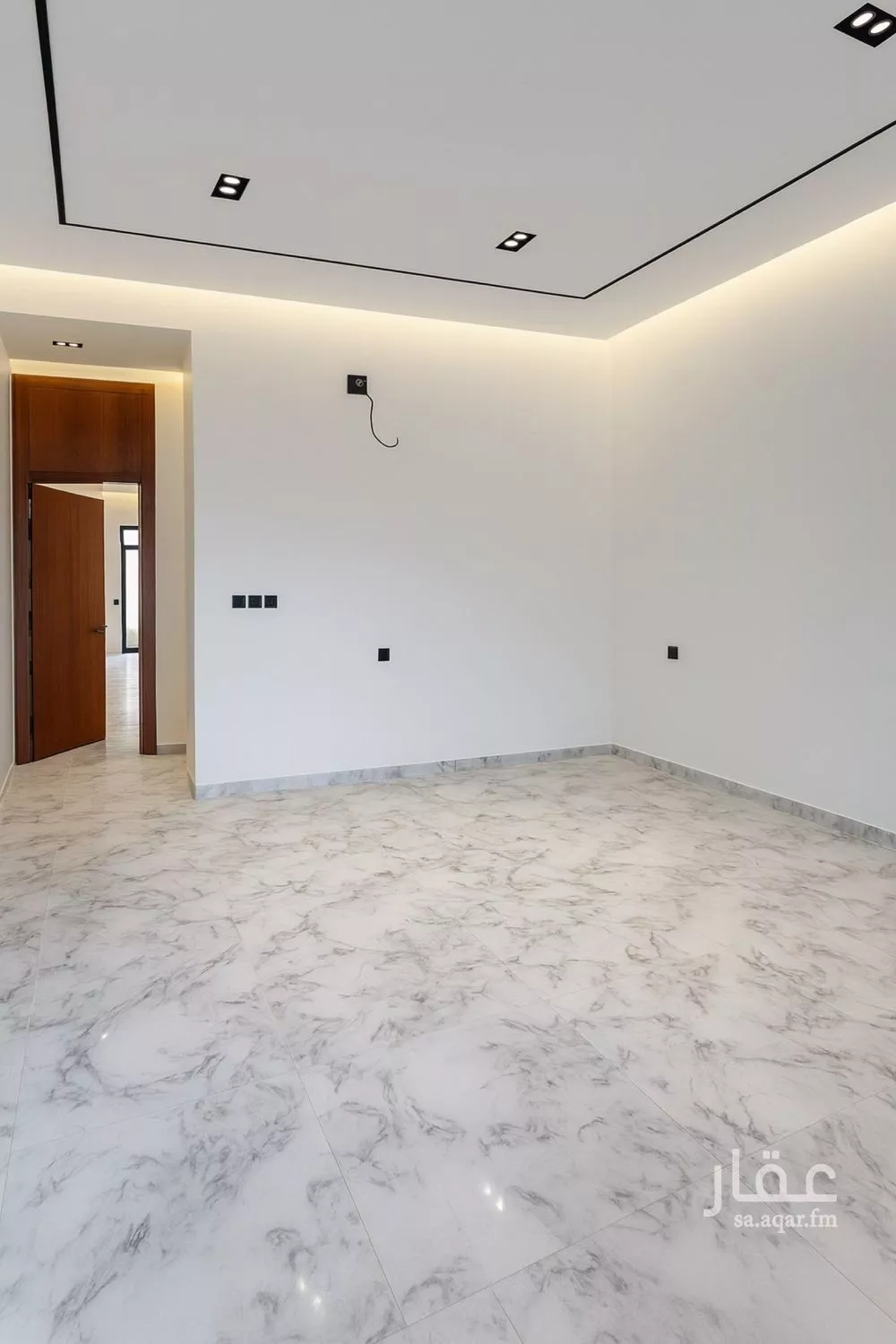 4 bedroom villa in Al Janadriyah 6