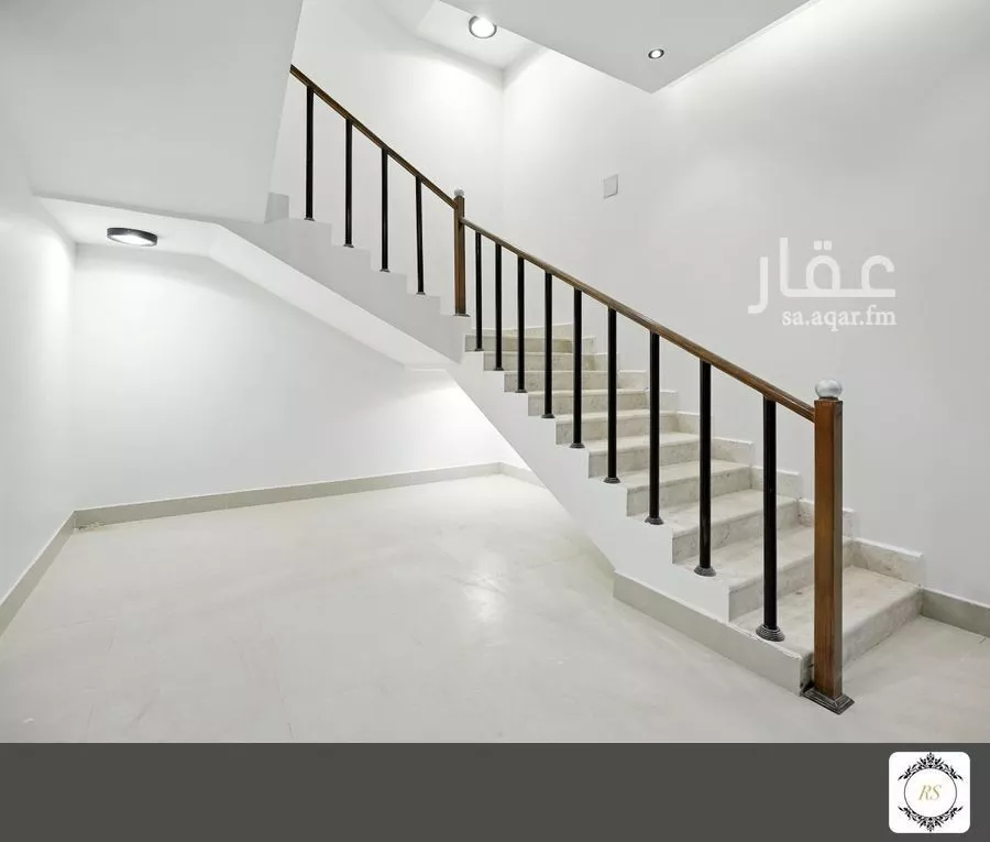 فيلا 7 غرف في العارض 7