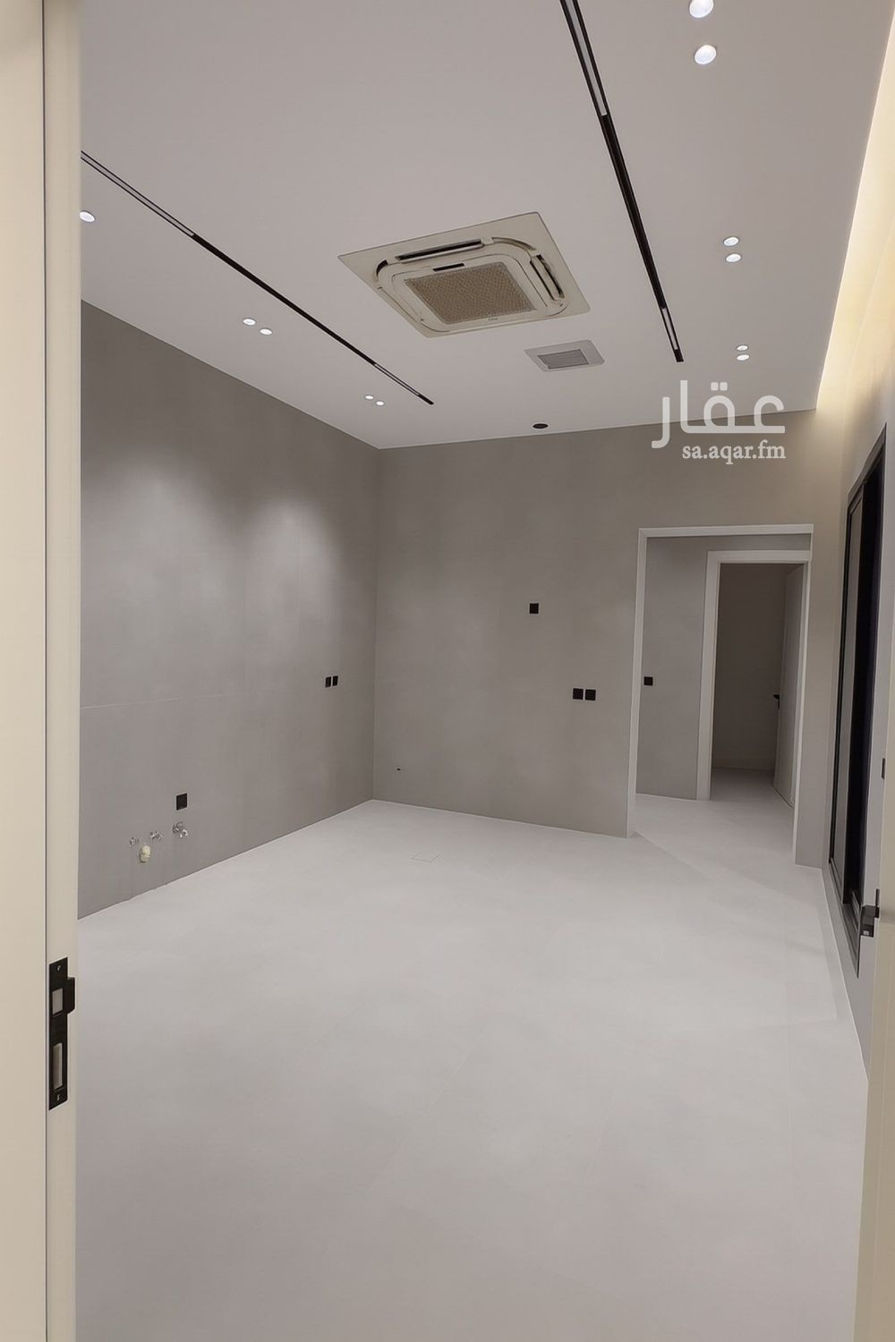 6 bedroom villa in Al Janadriyah, Riyadh 12