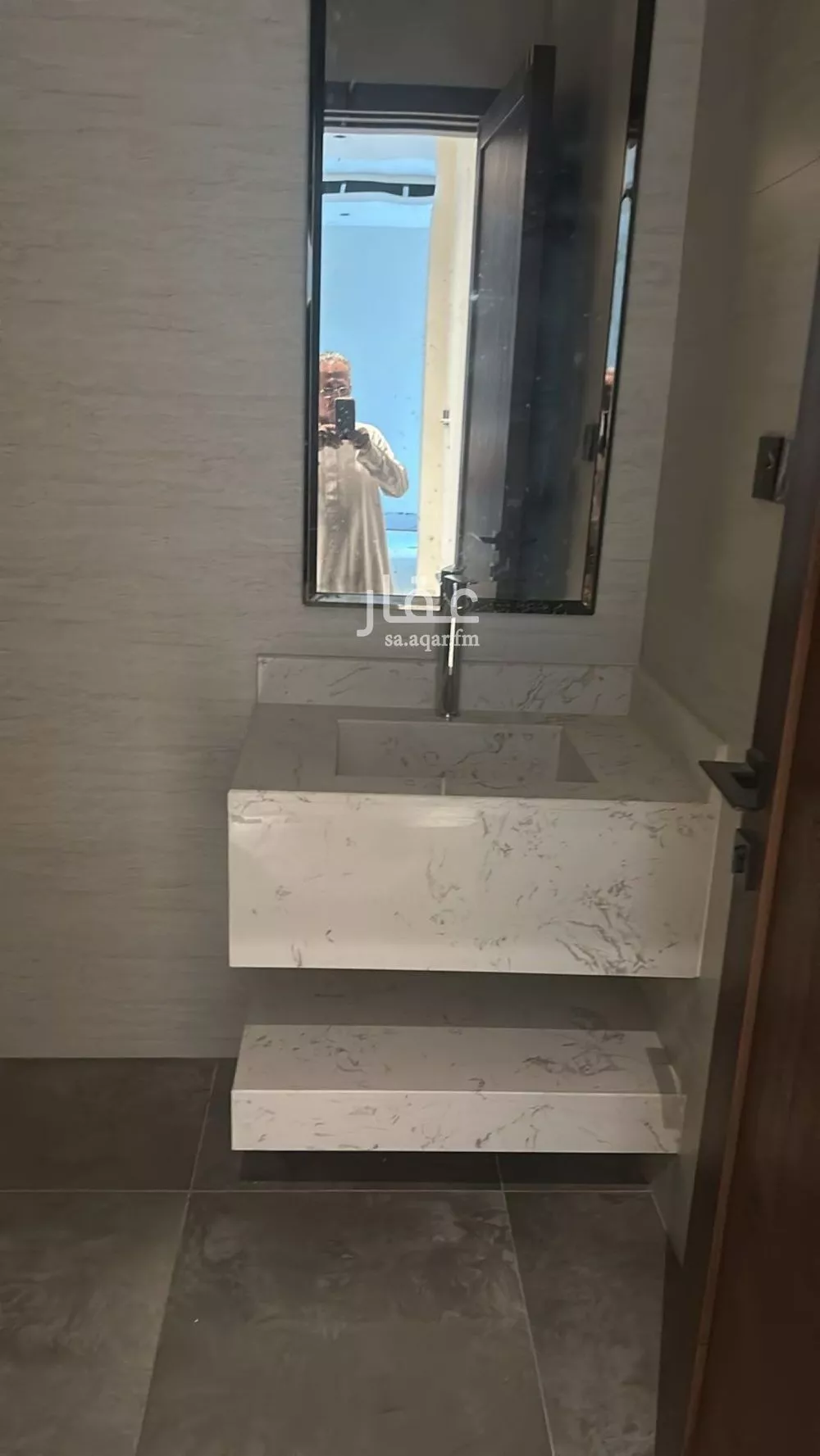 3 bedroom floor in Al Malqa 5