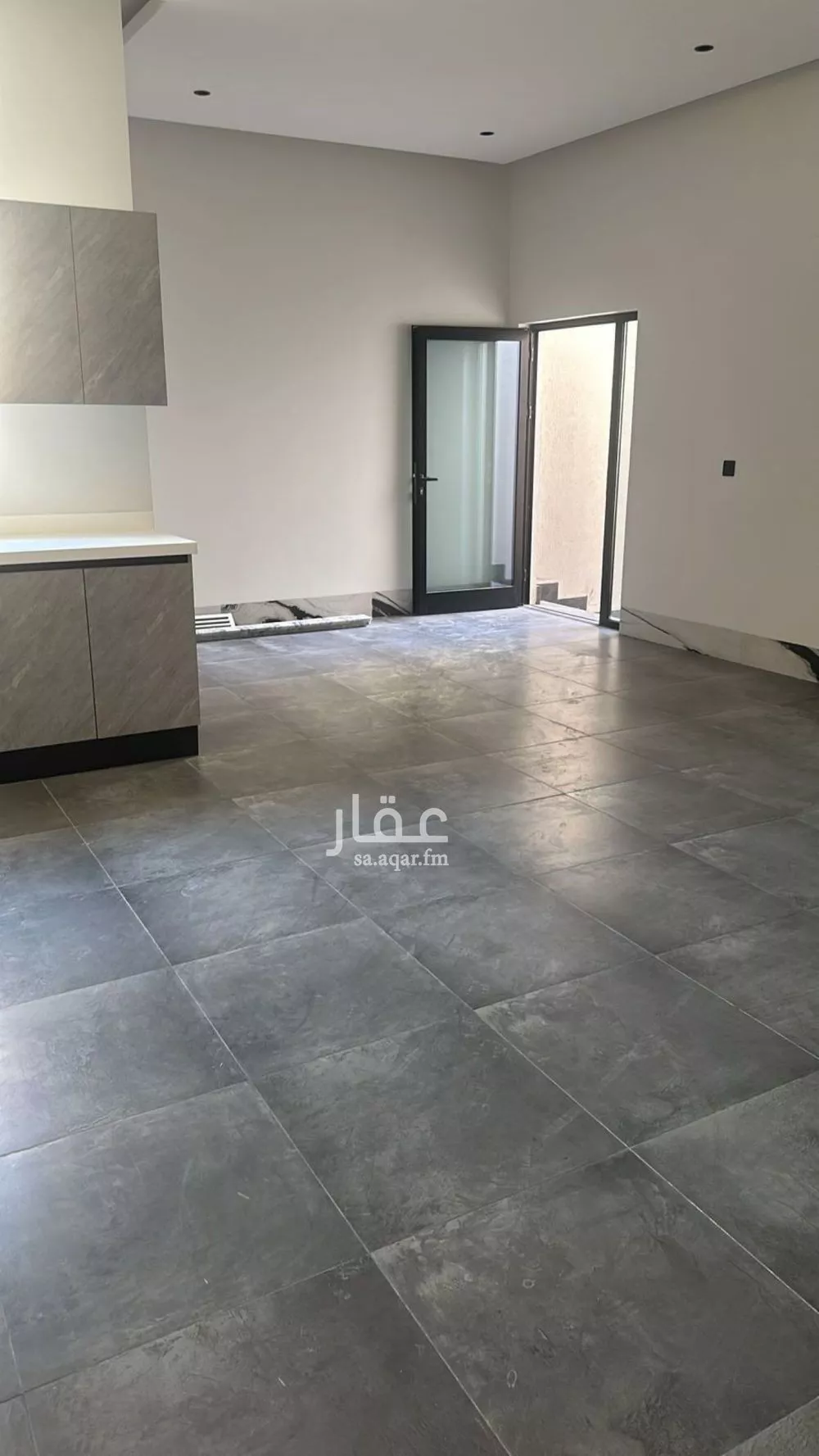 3 bedroom floor in Al Malqa 7