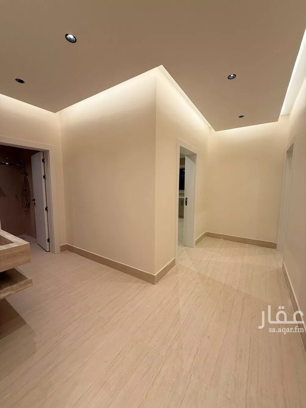 5 bedroom floor in Al Aridh 10