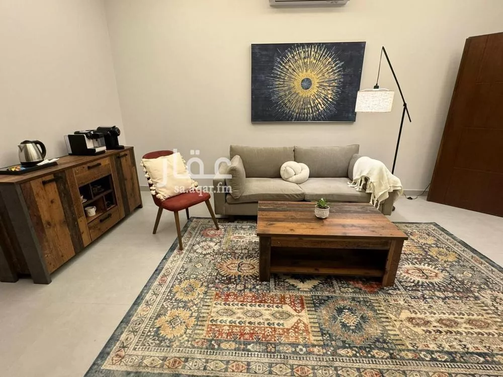 4 bedroom floor in Al Qairawan 10
