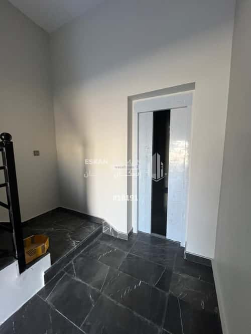 5 bedroom apartment in Al Maizilah 5