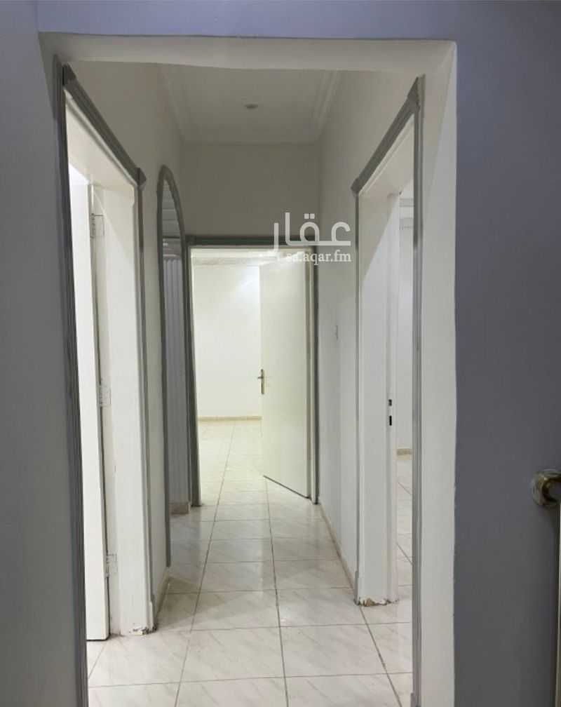 6 bedroom villa in Okaz, Riyadh 9