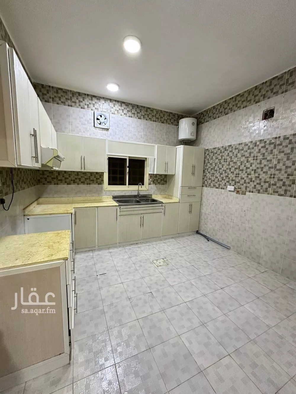 6 bedroom floor in Al Yasmin 13