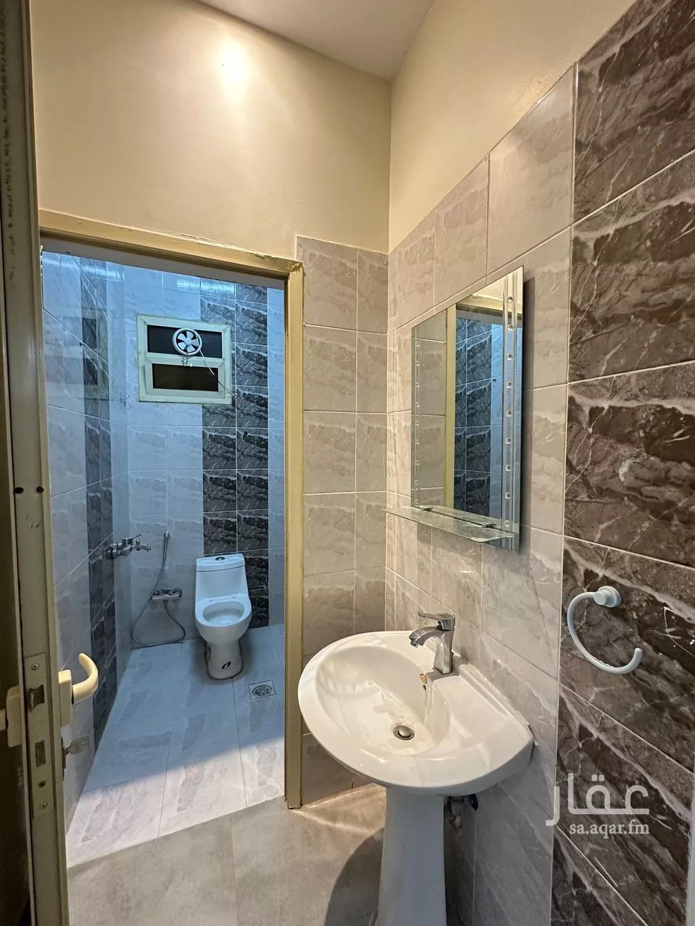 6 bedroom floor in Al Yasmin 4