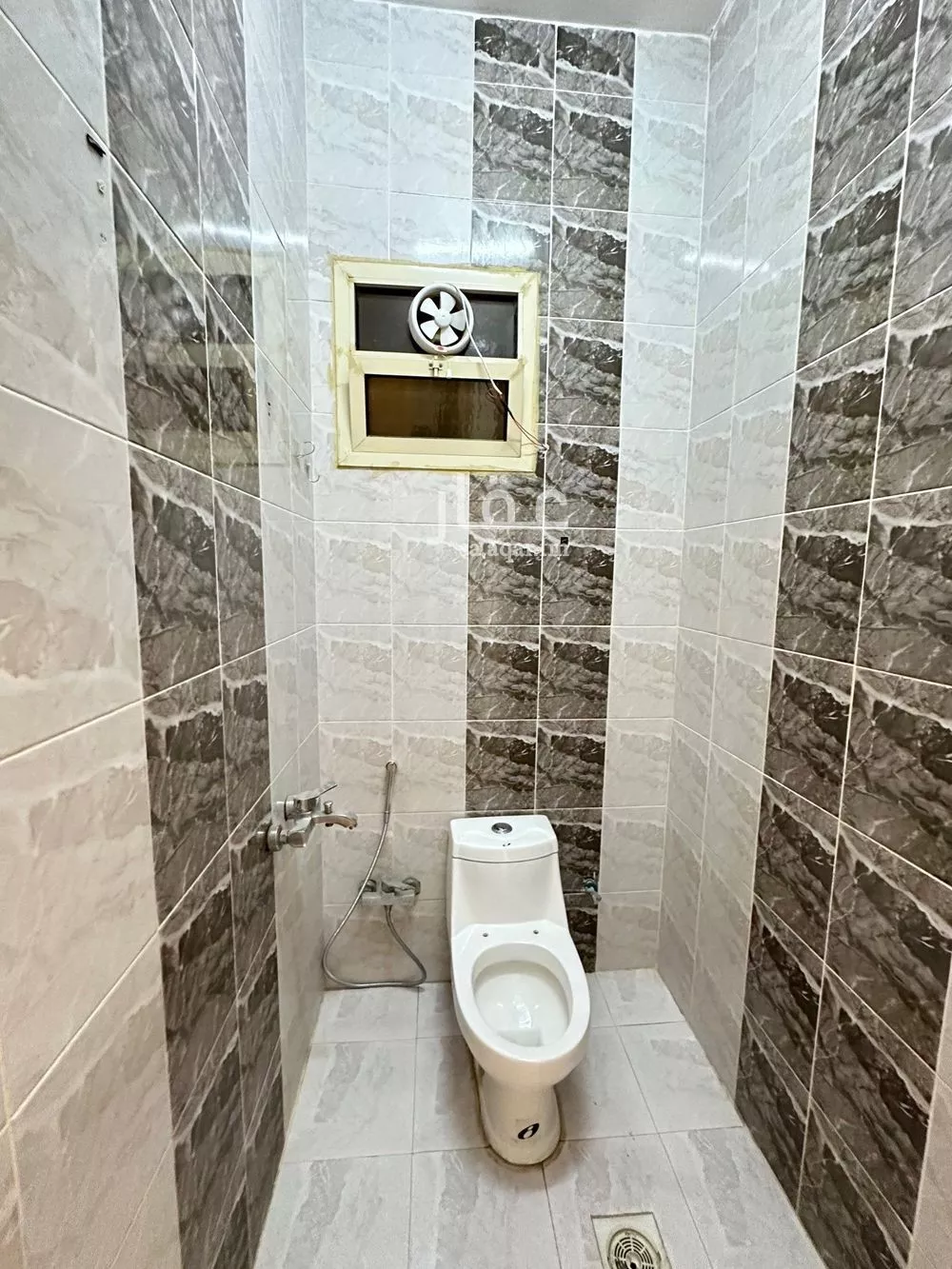 6 bedroom floor in Al Yasmin 5