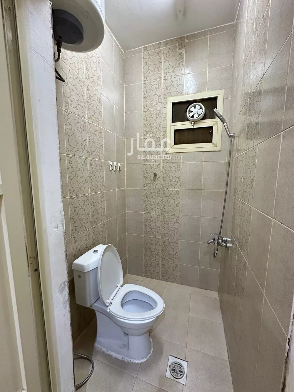 6 bedroom floor in Al Yasmin 8