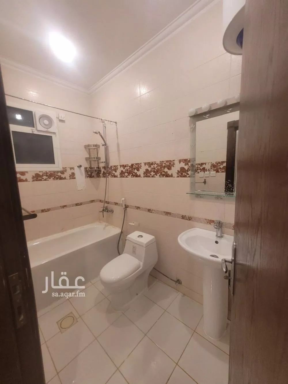 3 bedroom floor in Al Yasmin 7