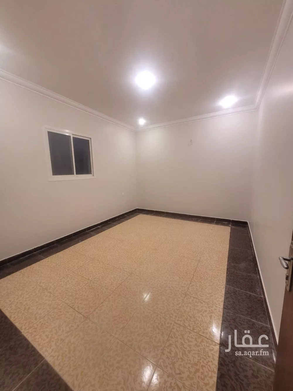 3 bedroom floor in Al Yasmin 8
