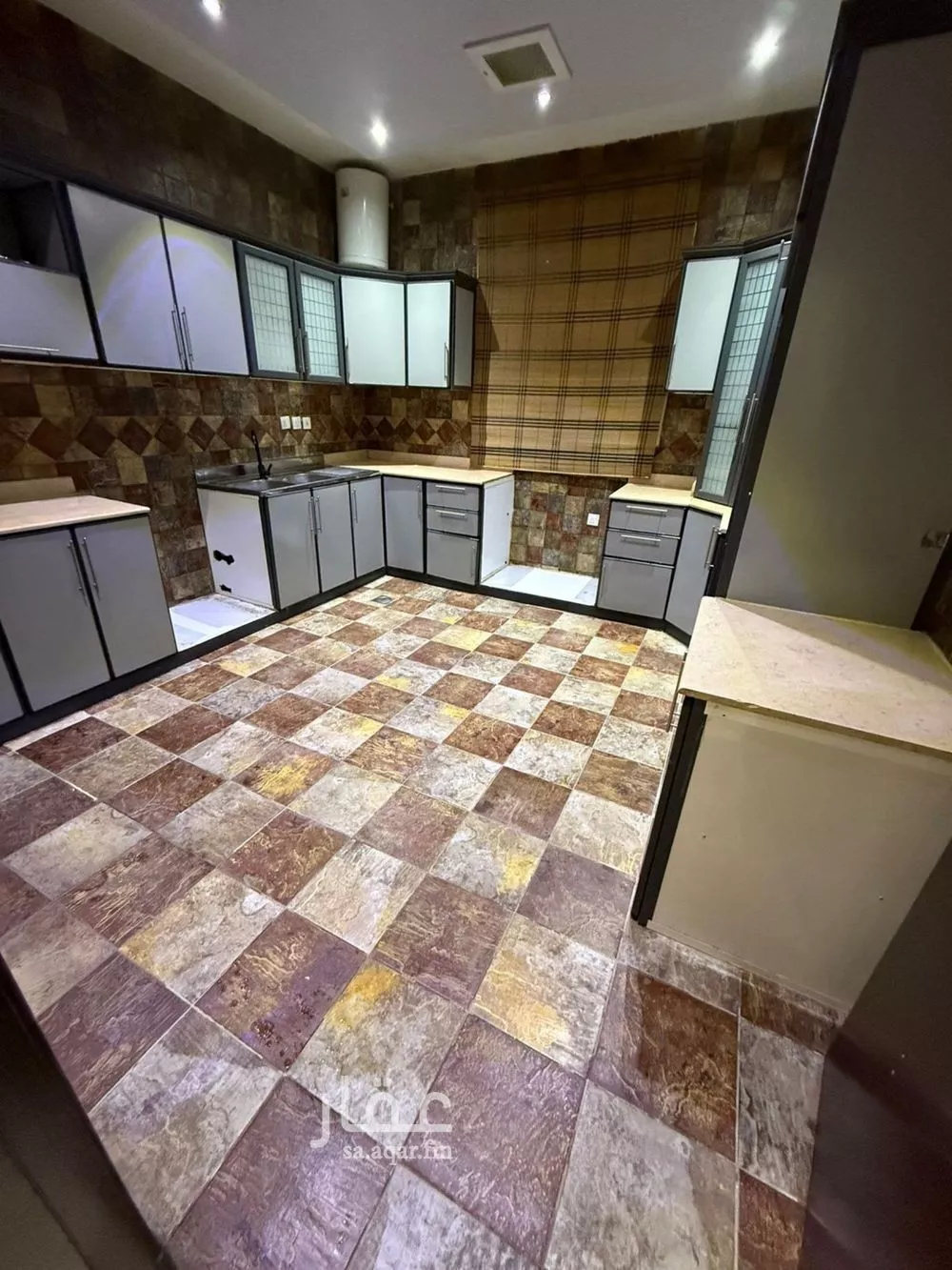 4 bedroom floor in Al Murooj 11