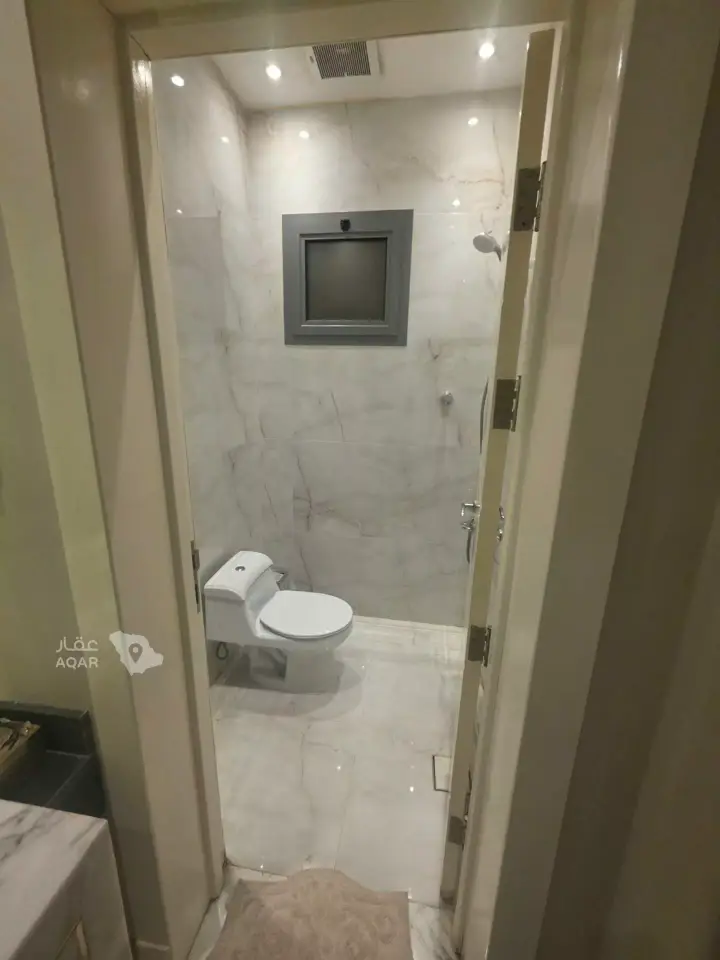 4 bedroom villa in Al Munsiyah, Riyadh 15