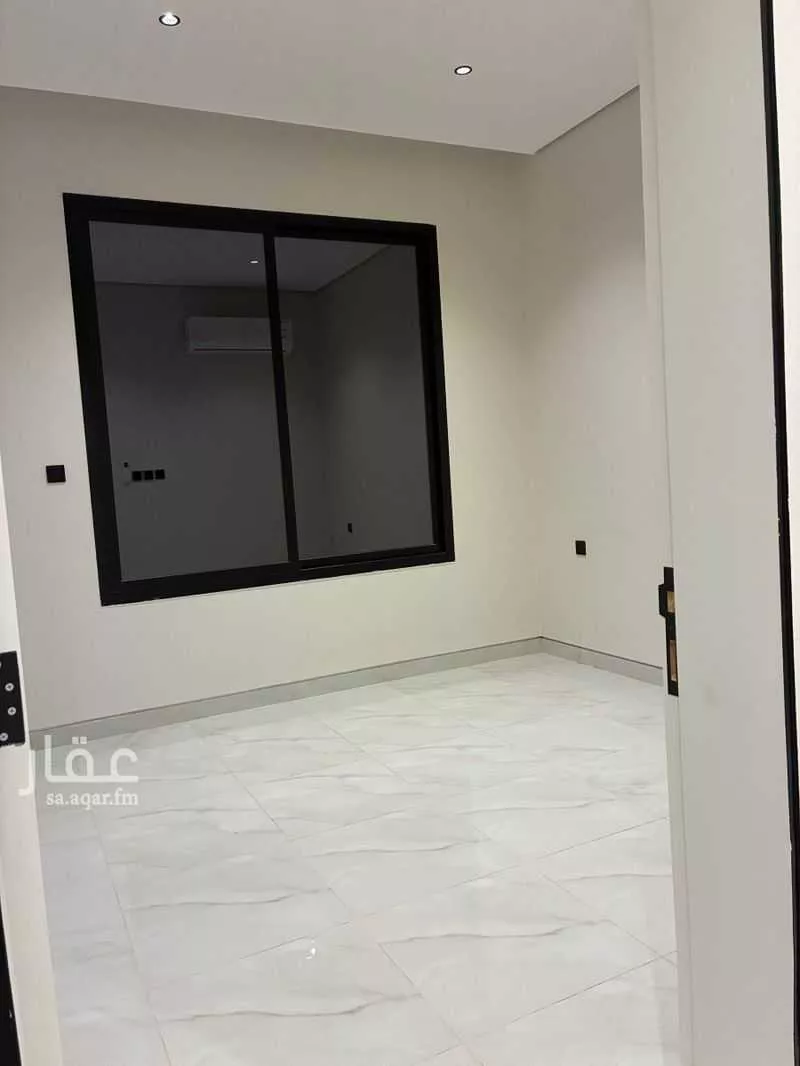 دور 4 غرف في العارض 17