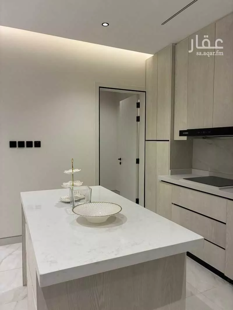دور 4 غرف في العارض 10