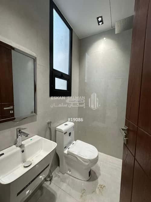 5 bedroom floor in Al Janadriyah 4