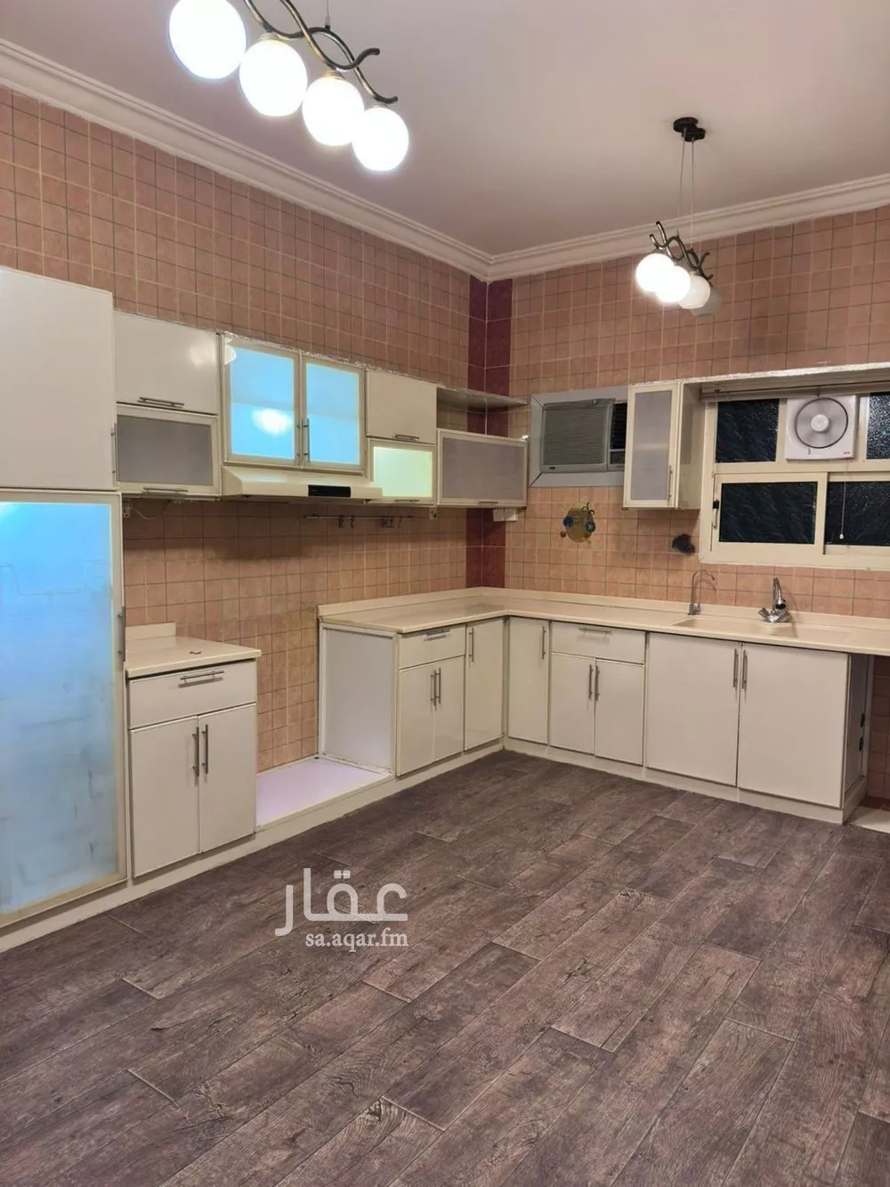 3 bedroom floor in Al Yarmouk 5