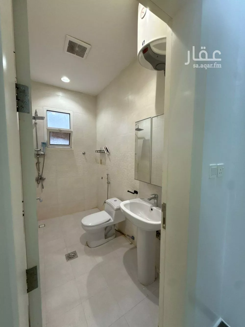 دور 4 غرف في العارض 12