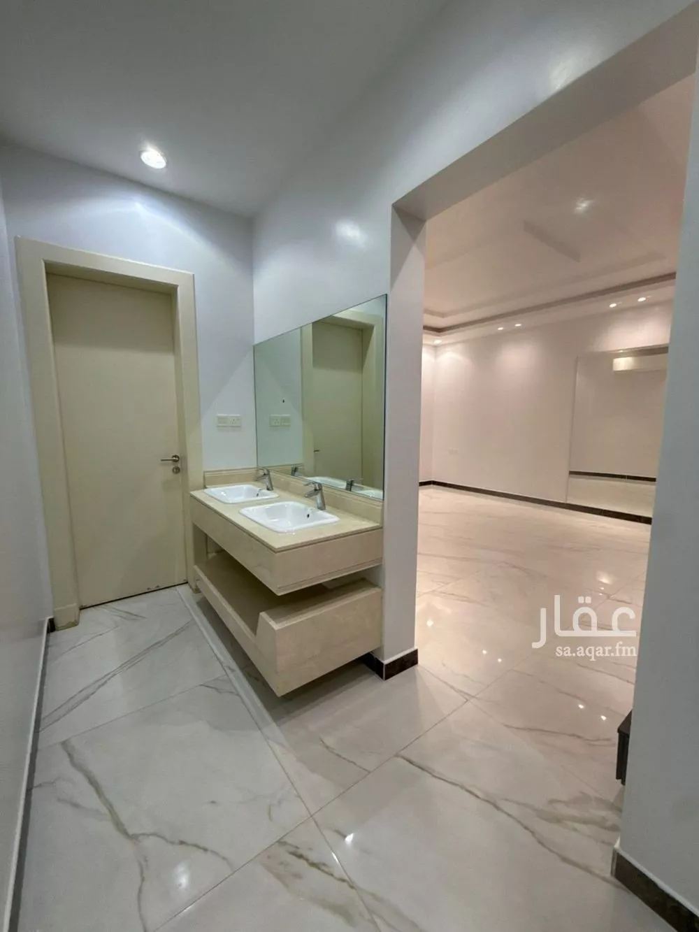 دور 4 غرف في العارض 17