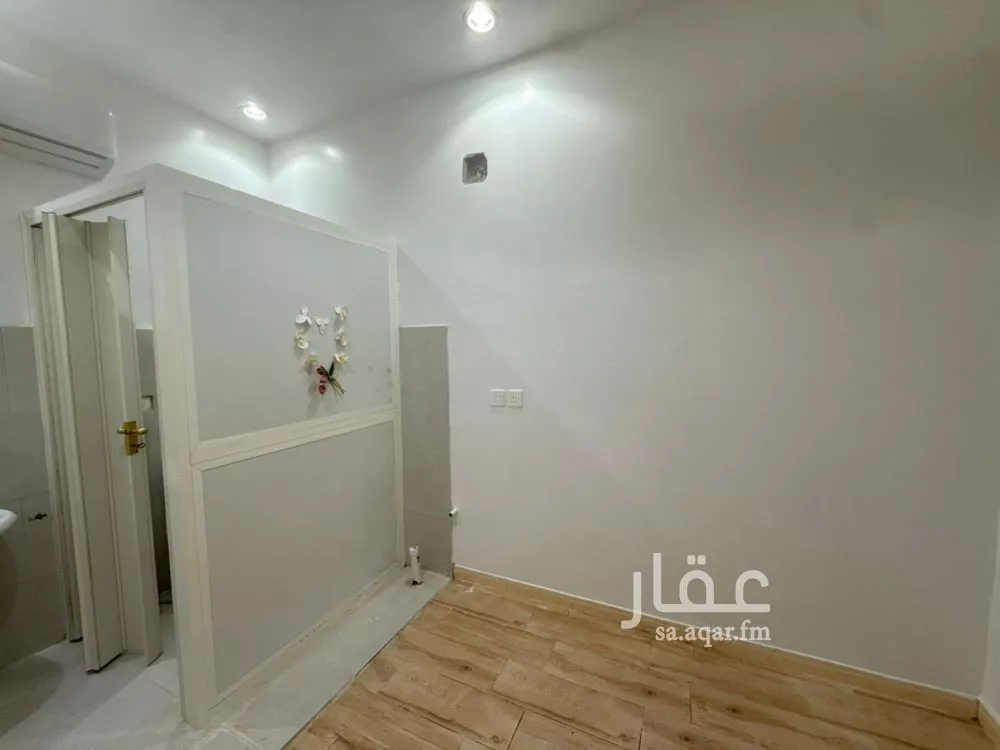 دور 4 غرف في العارض 15