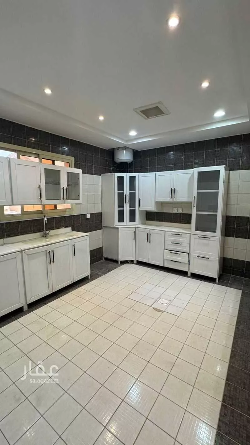 4 bedroom floor in Al Yasmin 7