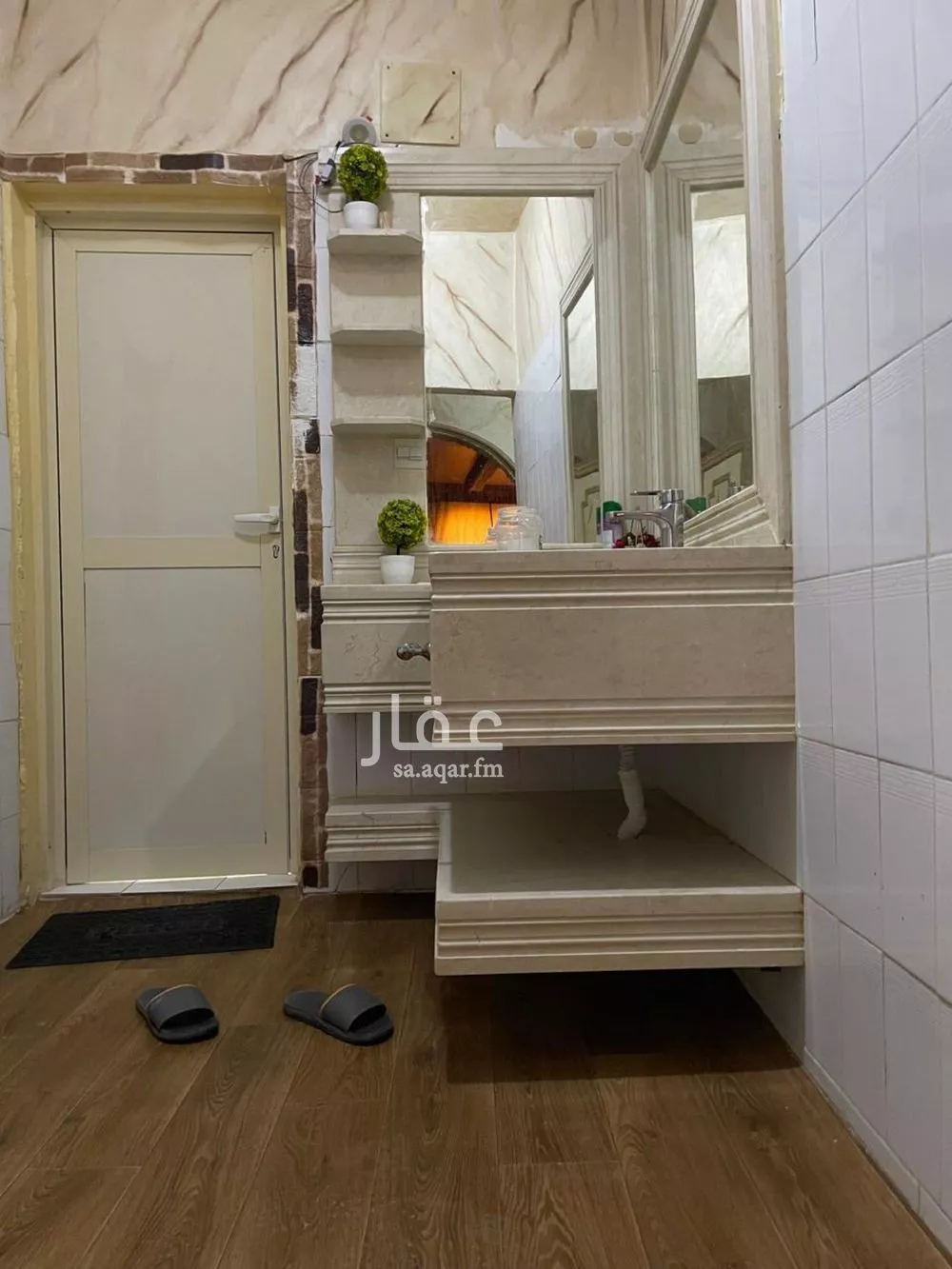 4 bedroom floor in As Suwaidi 11