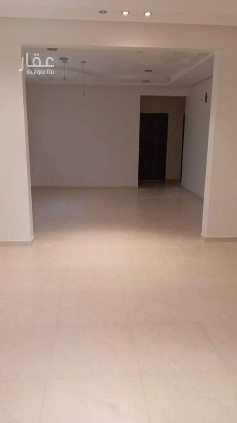 دور 4 غرف في الملقا 8