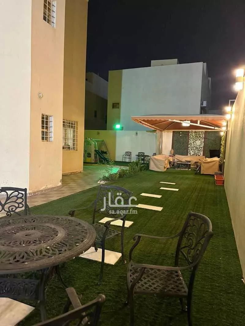 6 bedroom villa in Al Falah 9