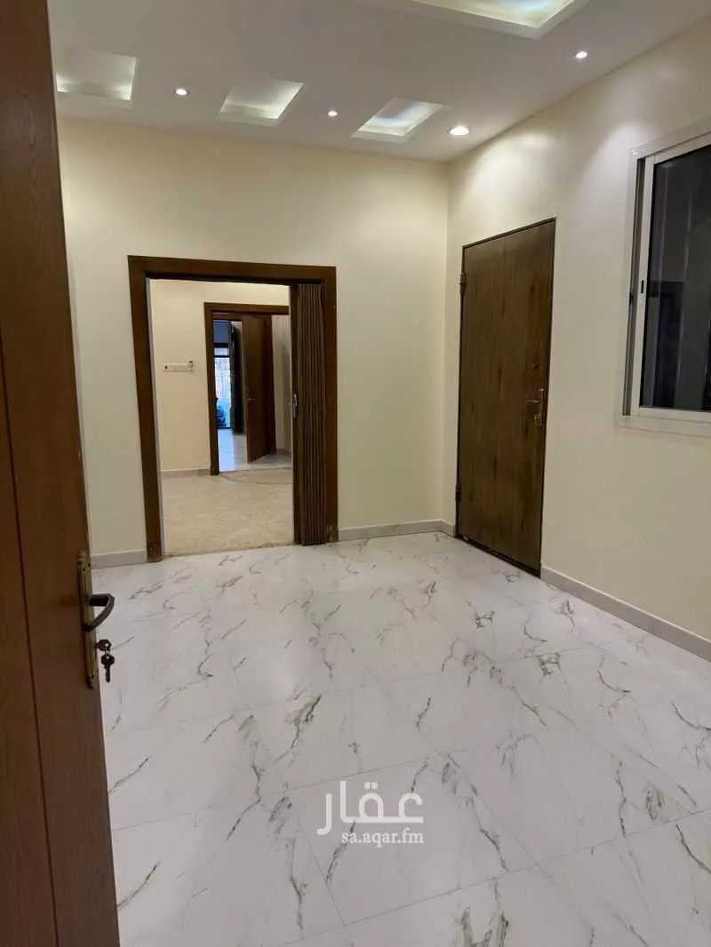 6 bedroom floor in Irqah 2