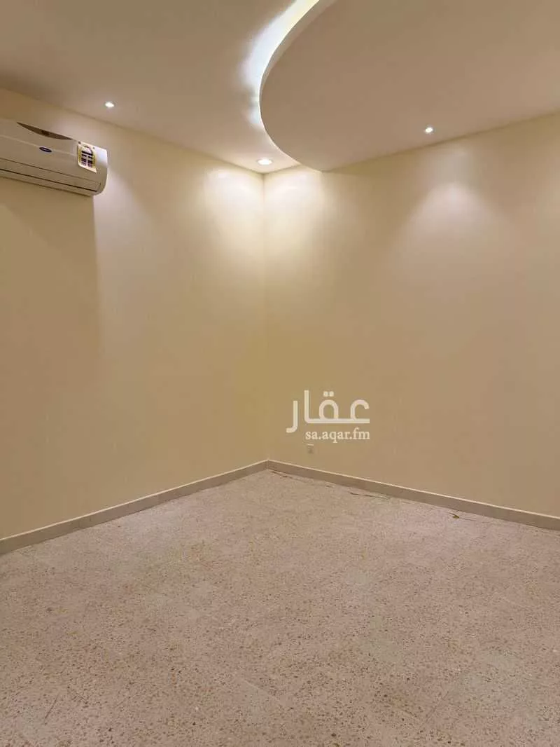 6 bedroom floor in Irqah 12