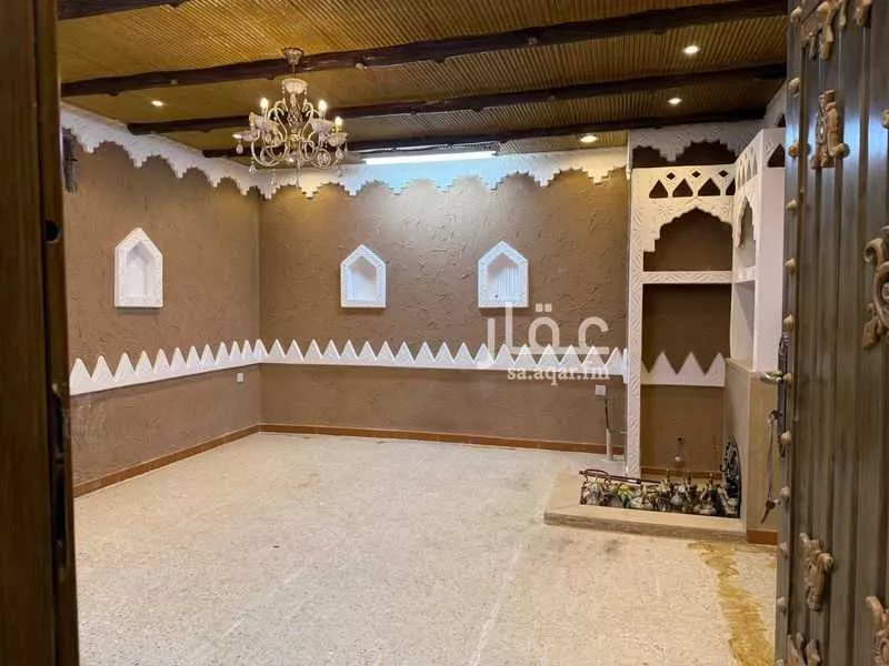 6 bedroom floor in Irqah 3