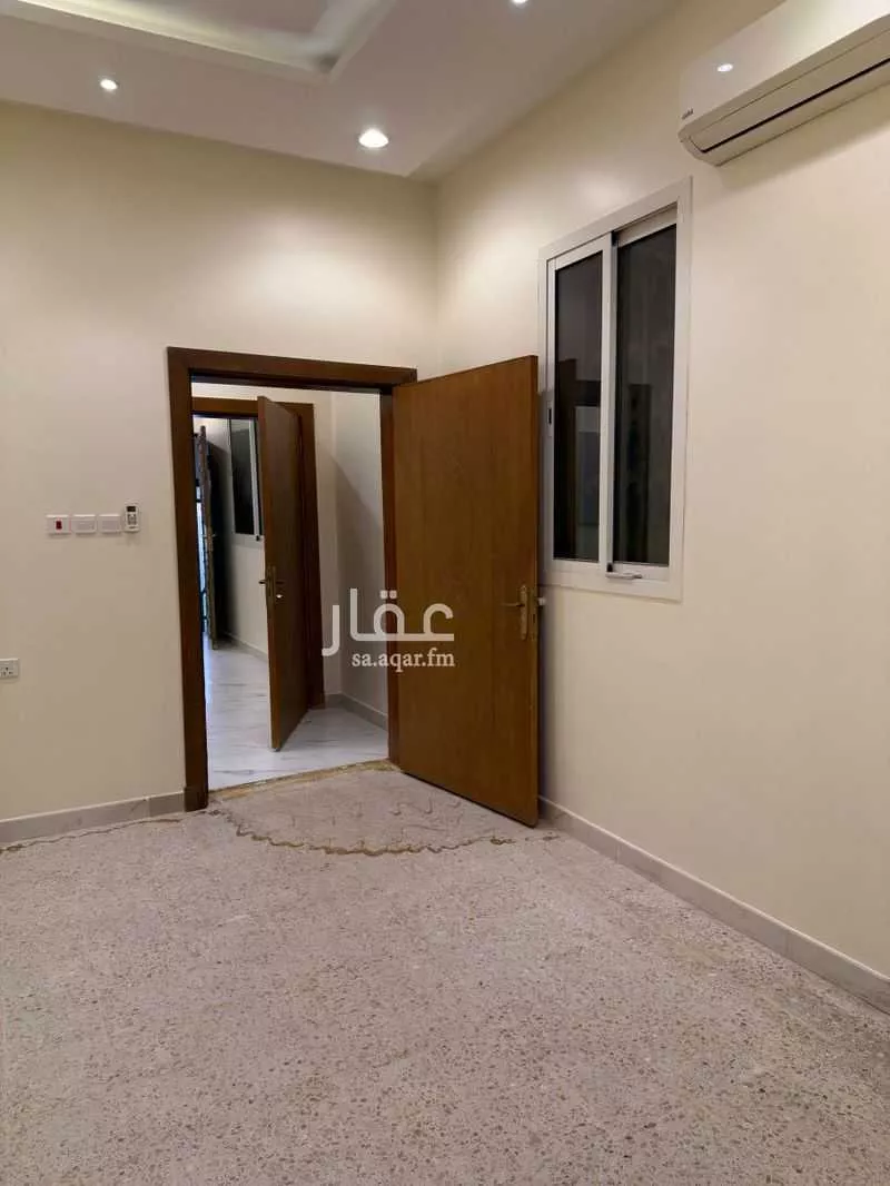 6 bedroom floor in Irqah 5