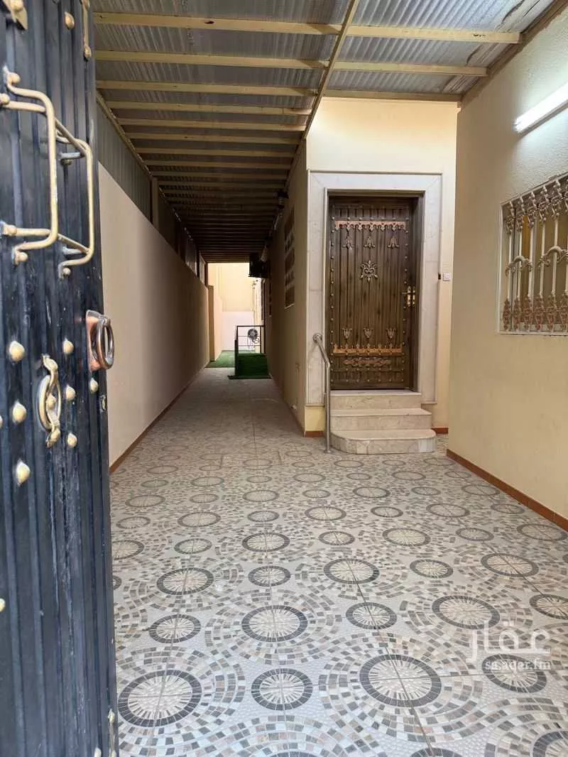 6 bedroom floor in Irqah 6