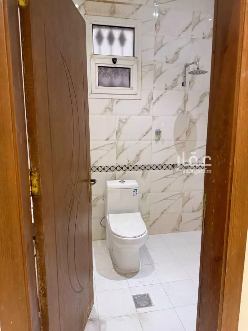 6 bedroom floor in Irqah 10