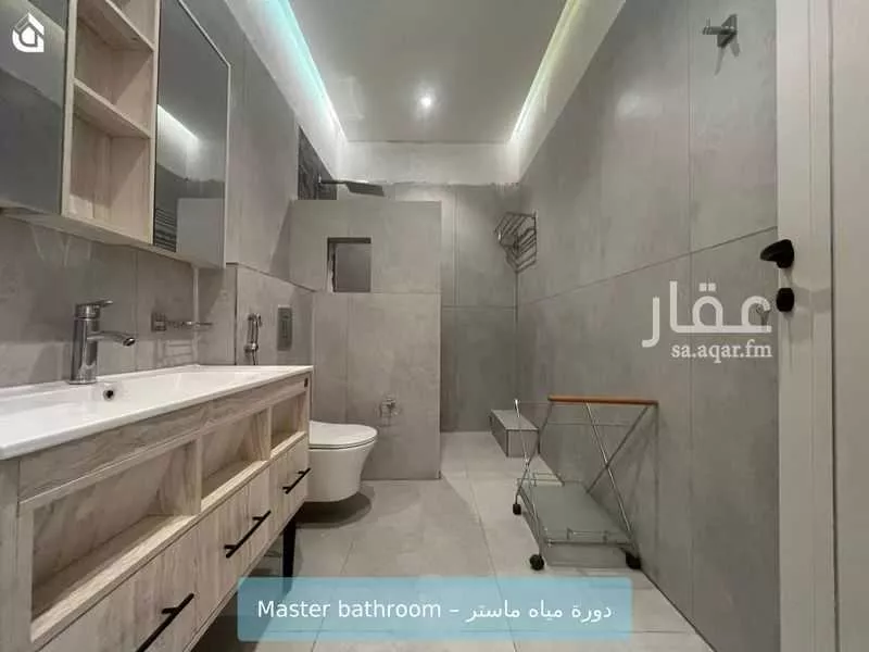 4 bedroom floor in Al Ghadir 8