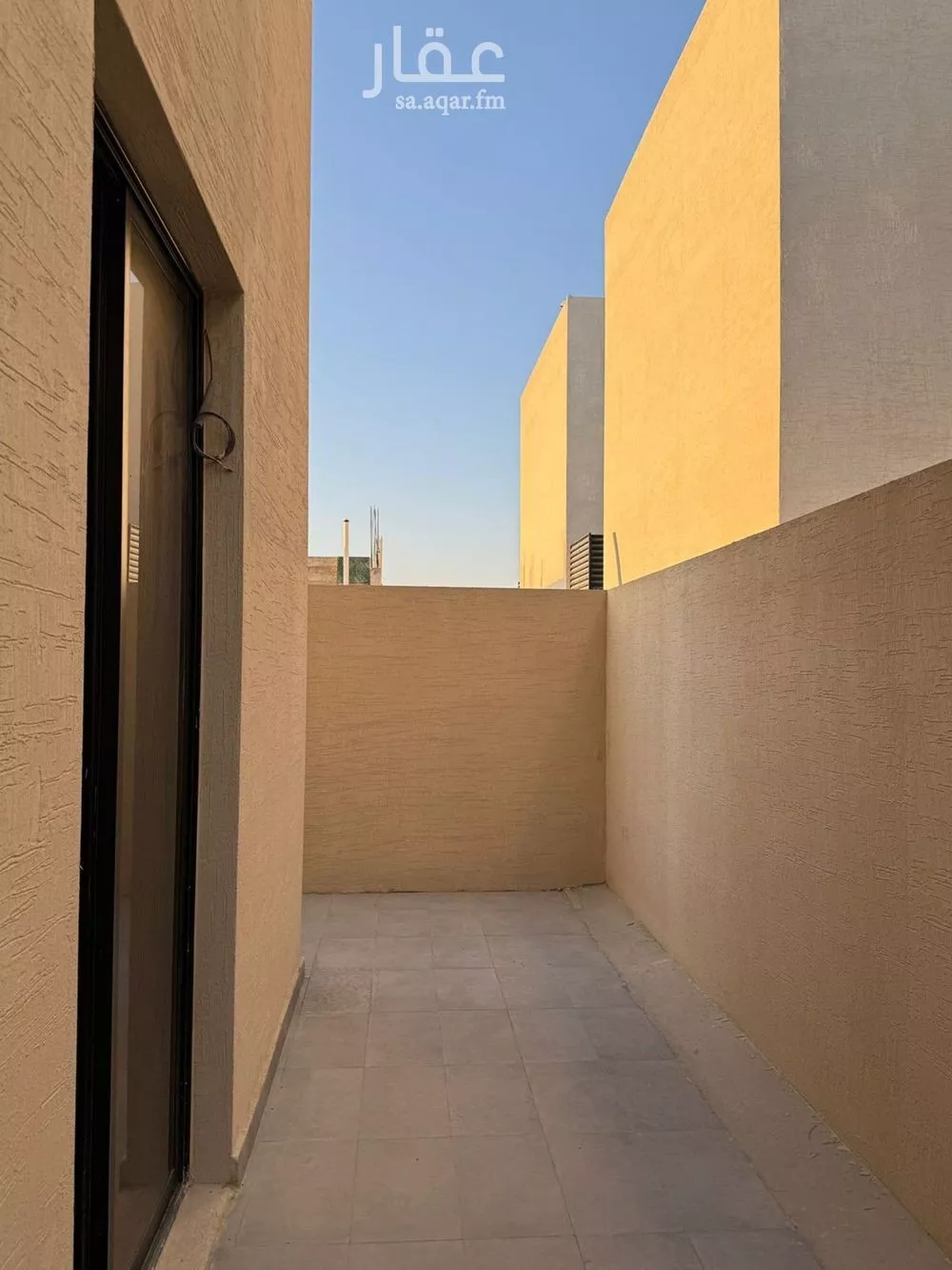 دور 3 غرف في العارض 8