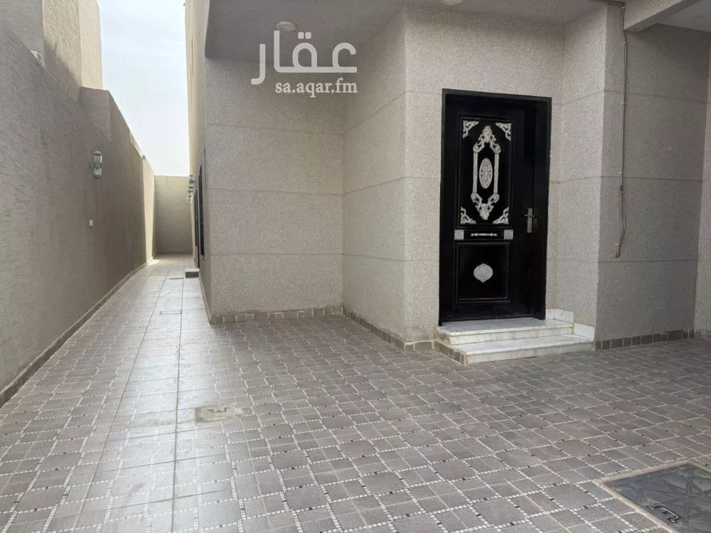 دور 4 غرف في العارض 11
