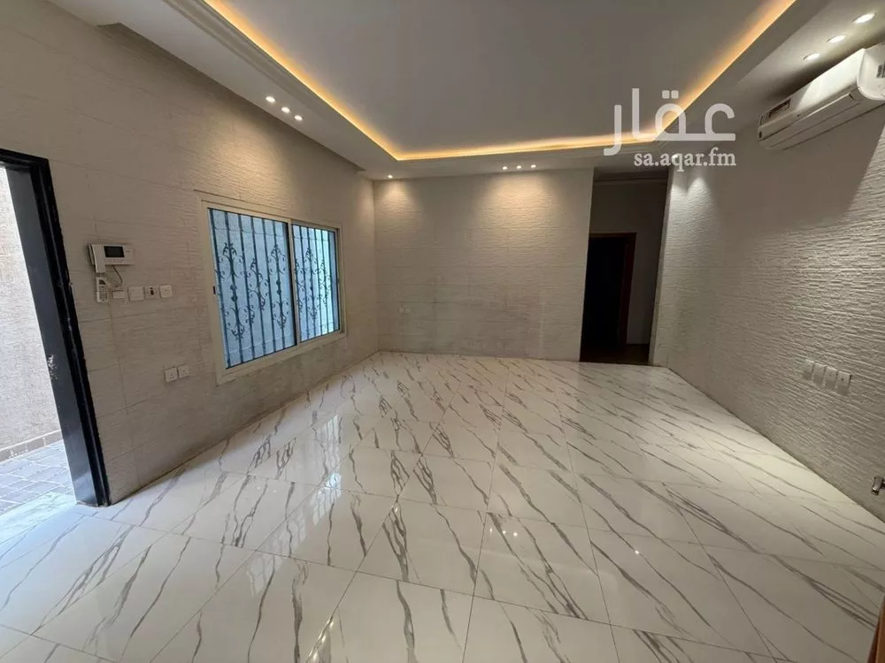 دور 4 غرف في العارض 12