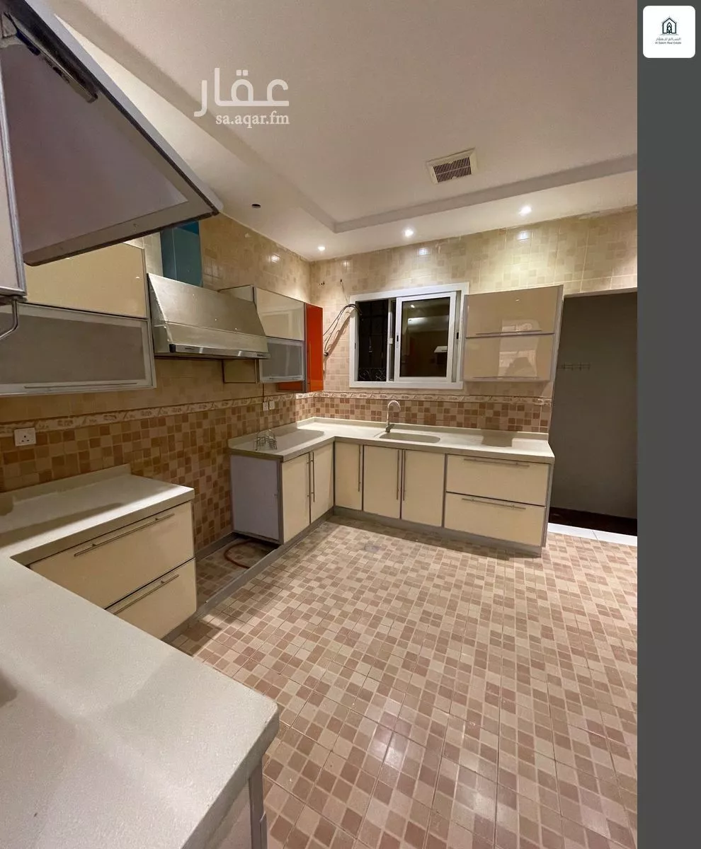 5 bedroom floor in Al Qairawan 11
