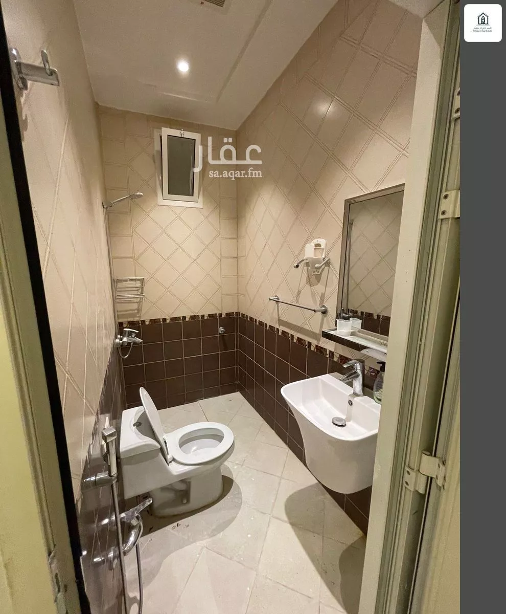 5 bedroom floor in Al Qairawan 3