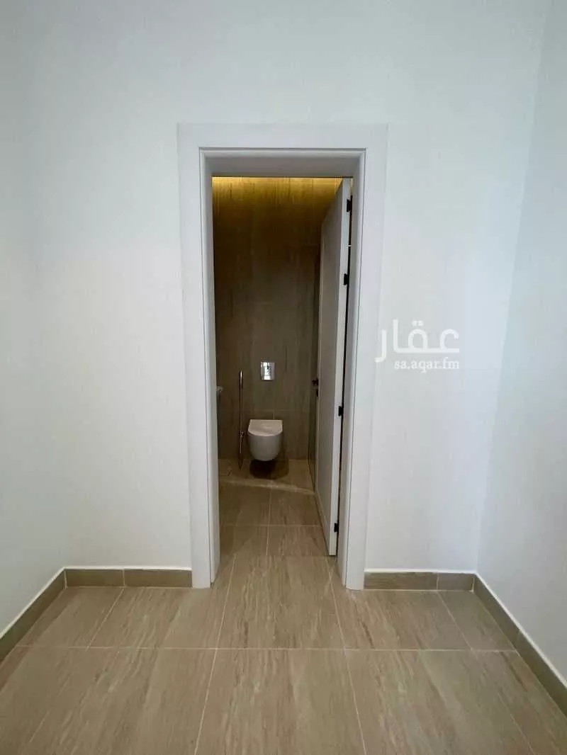 4 bedroom floor in Al Aqiq 4