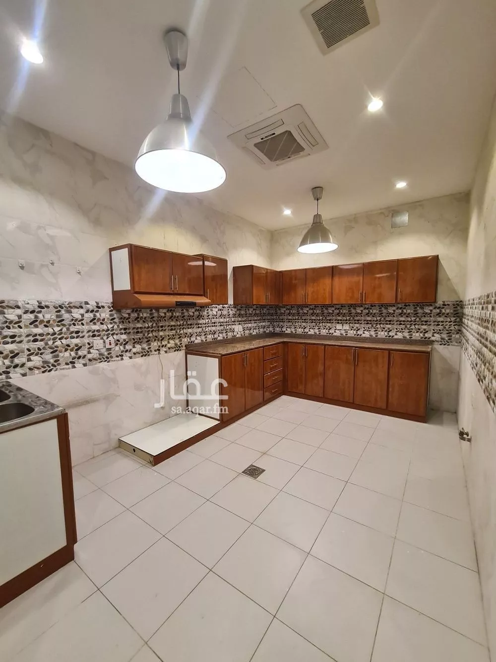 5 bedroom floor in Al Yasmin 8