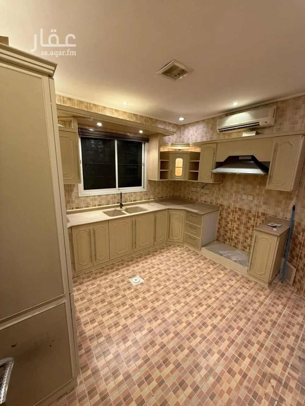 5 bedroom floor in Al Yasmin 4