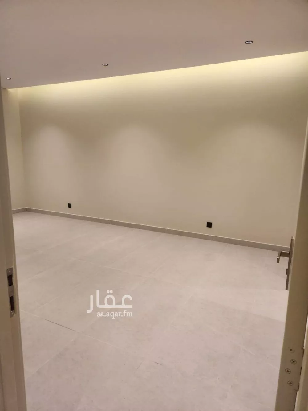 6 bedroom floor in Al Jazirah 9