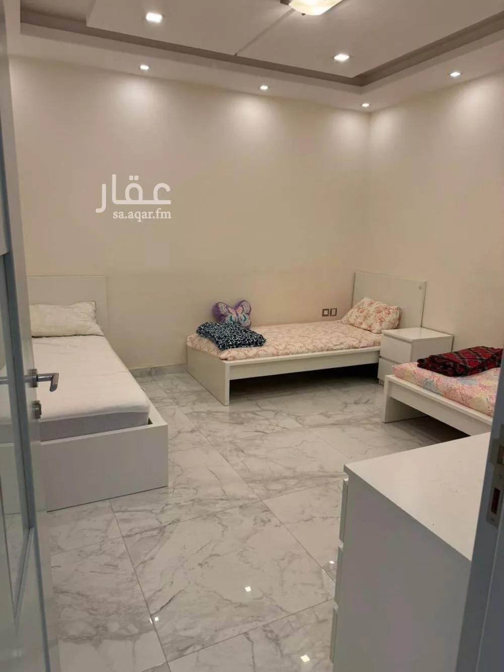 دور 3 غرف في العارض 19