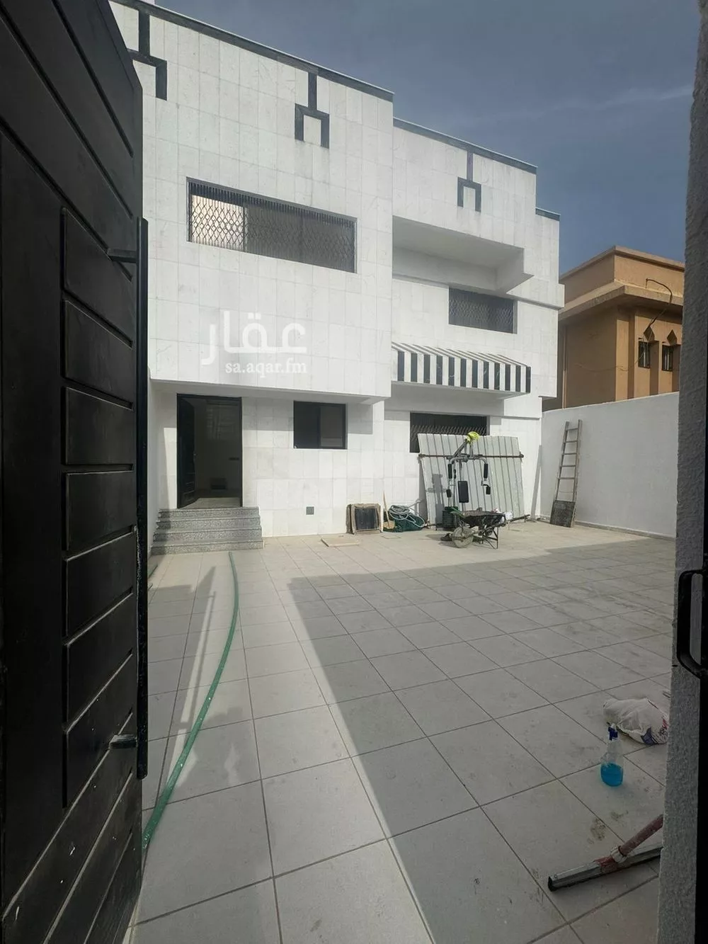 4 bedroom floor in Al Safa 2